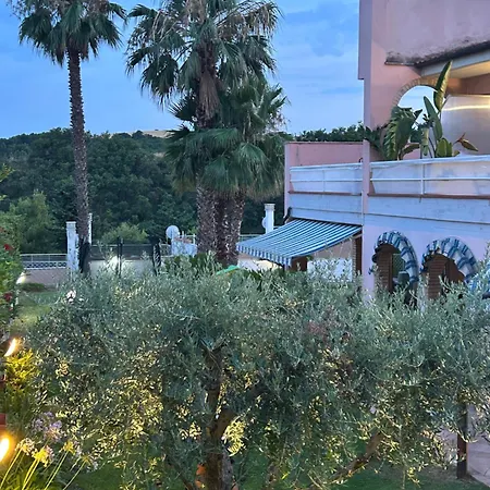 Pi.lu. B&B Borgo (Marche)