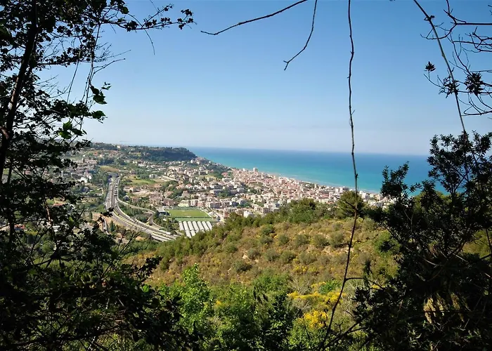 Pi.lu. B&B Borgo (Marche)